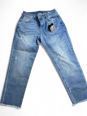 Light Blue Boyfriend Jeans with Subtle Distressing size Medium
